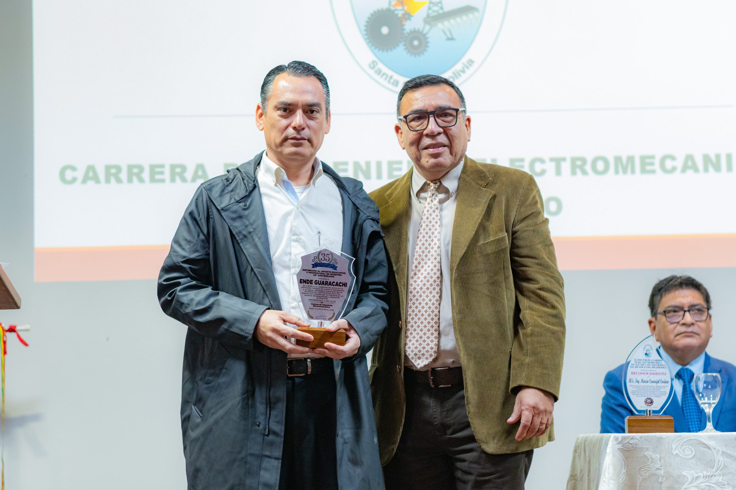 La UAGRM reconoce a ENDE